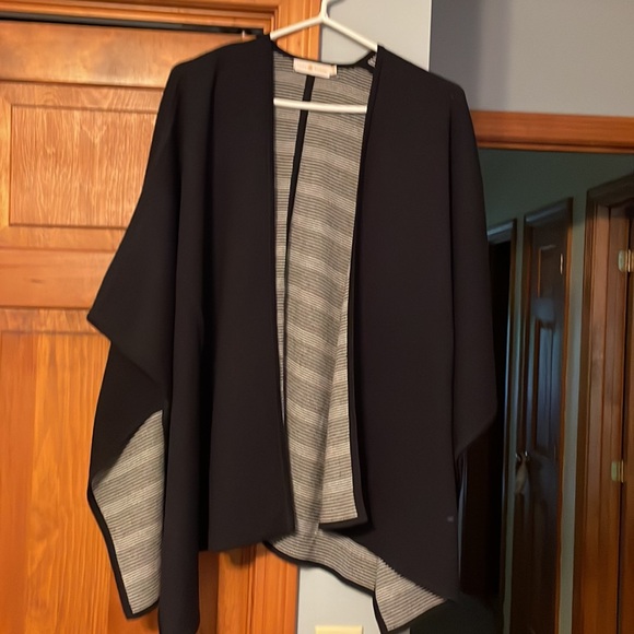Tory Burch navy reversible poncho/ cape - Picture 6 of 6